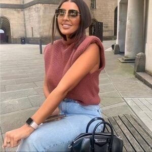 ZARA Sleeveless Rust Knit Top with cute padded shoulders